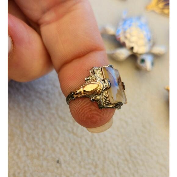 Lot 8 Vintage Jewelry Lot Ring Broochs Seiko Watch Turtle Aztec Charm - Picture 4 of 16